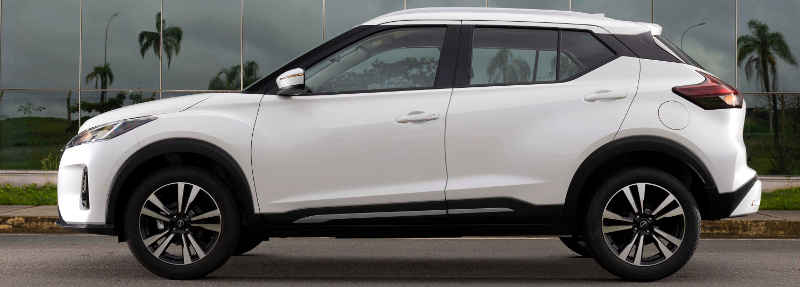 Nissan/Divulgação Foto da lateral do Nissan Kicks Play Advance Plus 2025