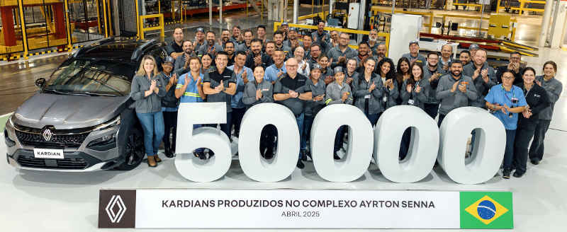 Renault/Divulgação Foto da unidade 50 mil do Renault Kardian fabricado no Brasil
