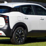 Foto da traseira do novo Nissan Kicks Sense 2026