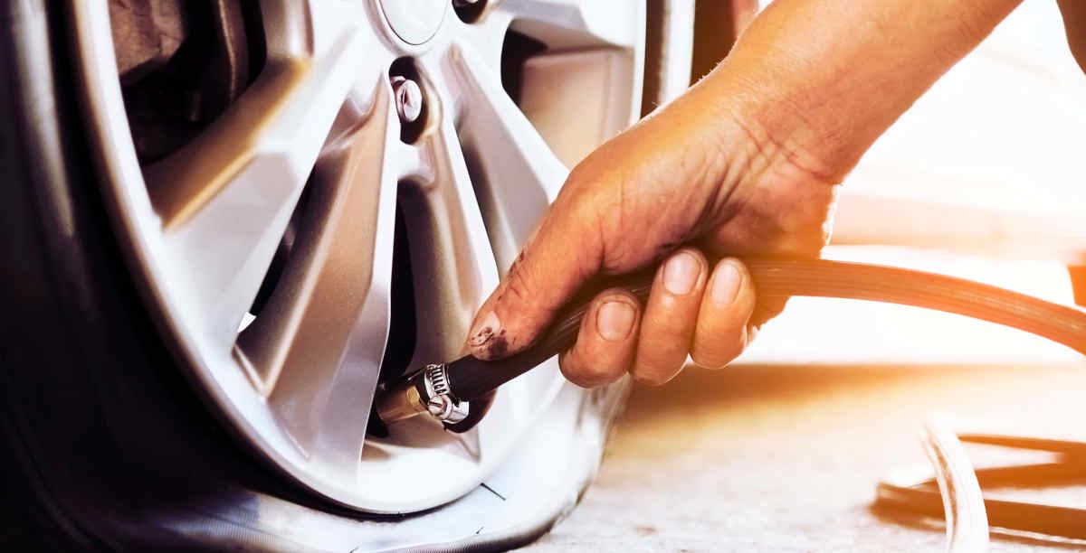 Foto da calibragem de um pneu de carro