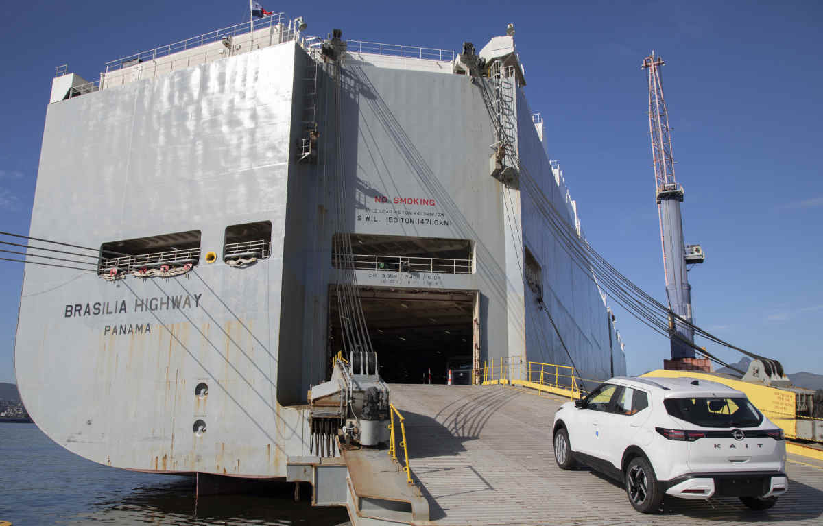 Foto do Novo Nissan Kait sendo exportado para mais países da América Latina