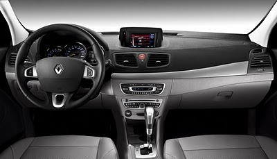 Renault-Fluence-Brasil-interior-painel
